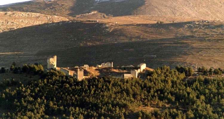 Archeoclub L’Aquila: visita al borgo e ai ruderi del castello di Barisciano