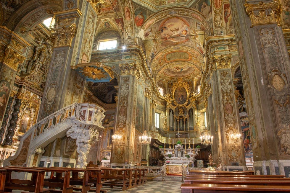 Finalborgo: il borgo ligure murato che custodisce il Medioevo