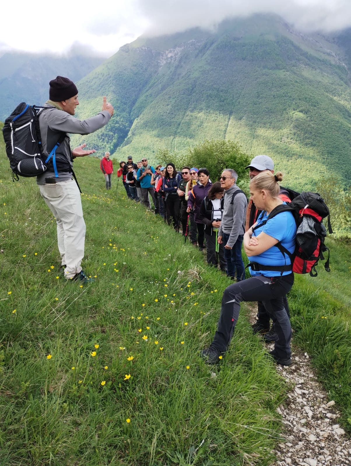 Una montagna di salute: le escursioni CAI per il benessere