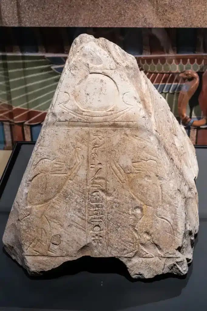 Una Sfinge l’attira. I tesori egizi di Massimiliano d’Asburgo tornano a