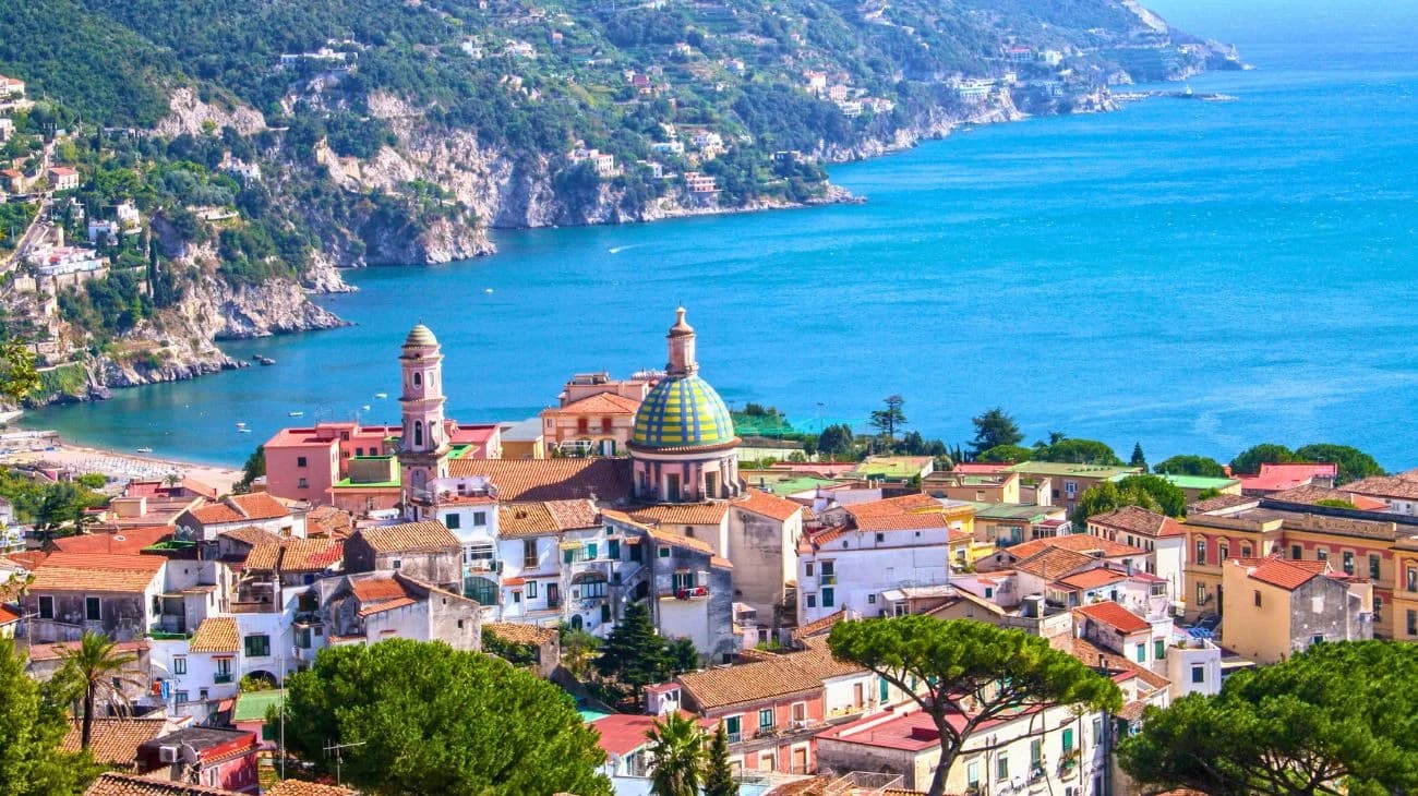 Vietri sul Mare: il borgo delle ceramiche in Costiera Amalfitana